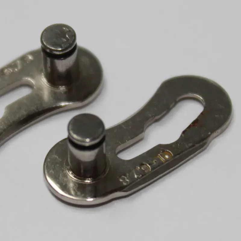 Clarks 9 Speed Chain Link Connector in Silver