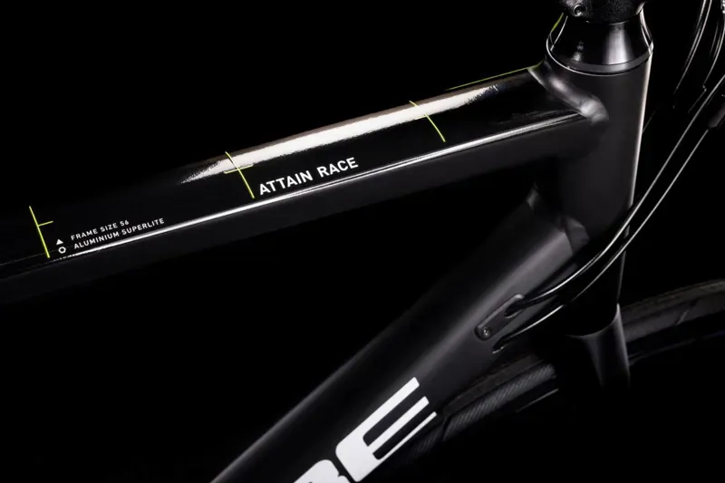 CUBE ATTAIN RACE 2022 Cm black/white 62-4