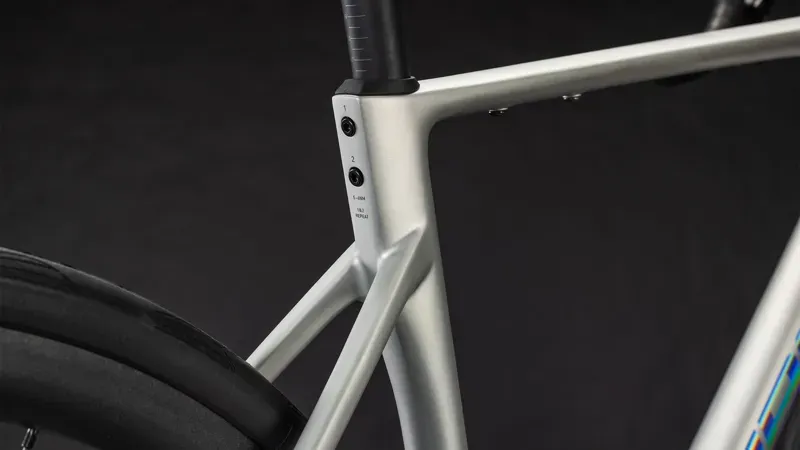 Cube Attain C:62 SLX Road Bike In Sleek Grey/Prism-6