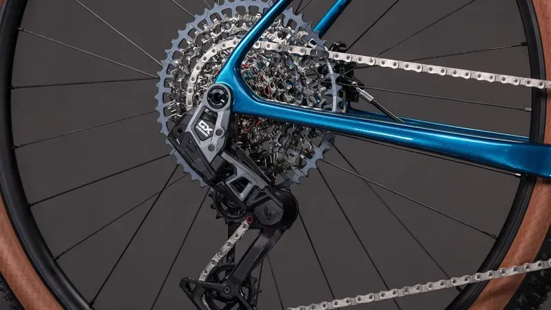 Cube Reaction C:62 SLX Mountain Bike In Electric Blue/White-6