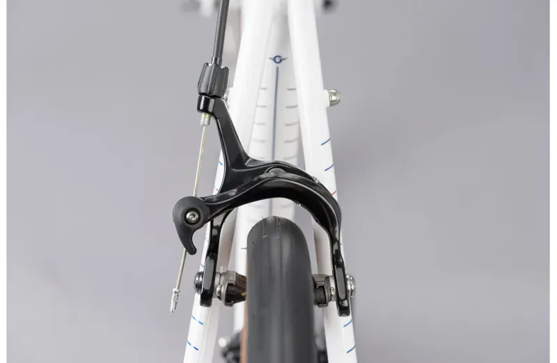 Genesis Equilibrium Steel Road Bike in White-9