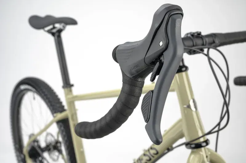 Genesis Vagabond 10 Gravel Bike in Rolling Bones-12