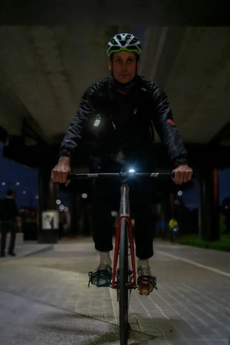 Knog Frog V3 Front Light in Spider Black-2