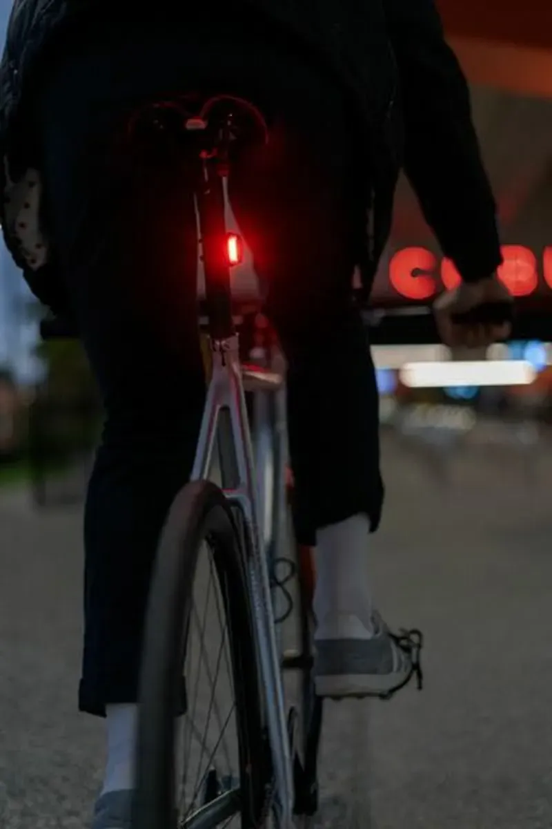 Knog Frog V3 Rear Light in Spider Black-2
