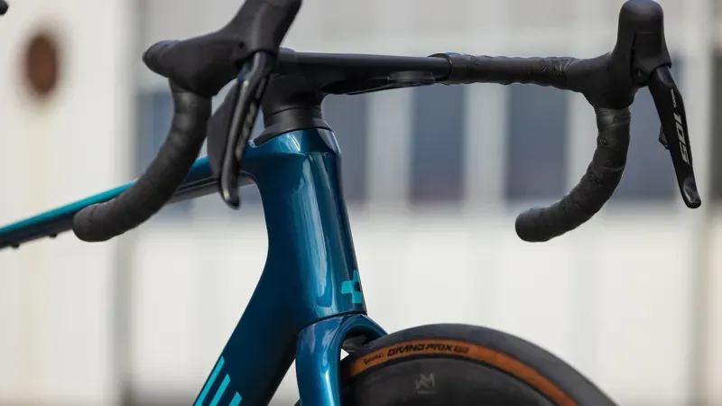 Cube Agree C:62 One Road Bike in Midnight Teal/Sea-12